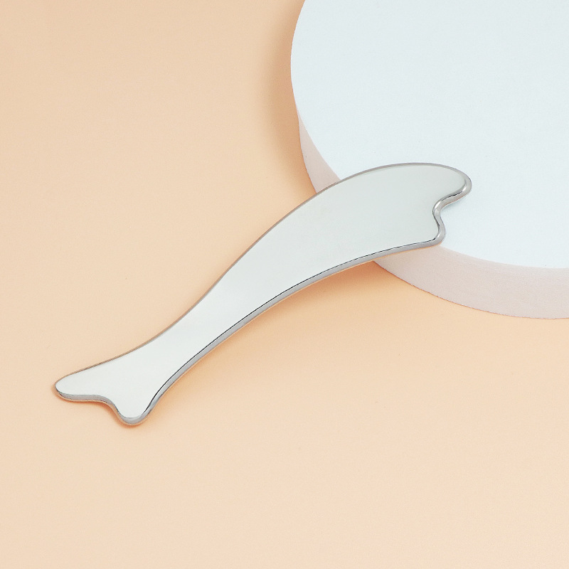 Papan Gua Sha Paduan Seng Berbentuk Ikan Dengan Warna Dan Logo Yang Dipersonalisasi