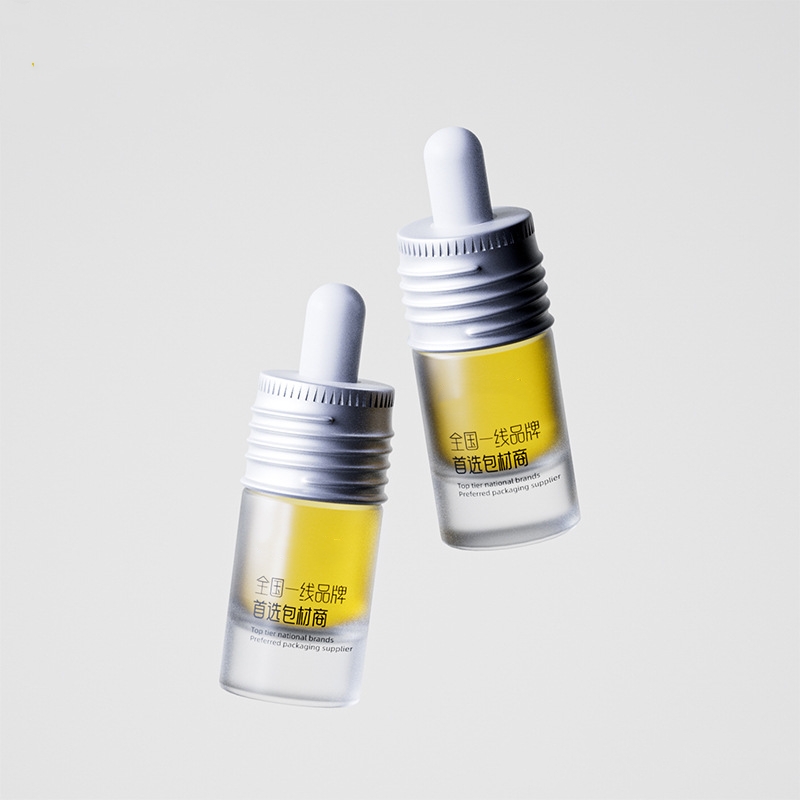 Botol Minyak Esensial Kaca Kecil Dengan Penetes Logam Atau Kayu Botol Minyak Esensial Kaca Kecil Dengan Penetes Logam Atau Kayu