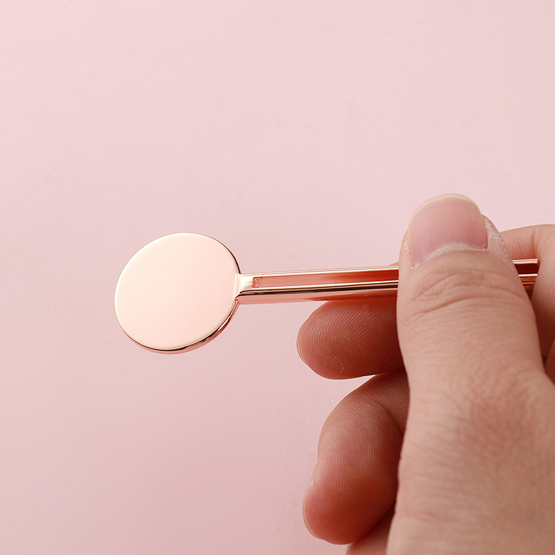 Pemeras Tabung Bentuk Kunci Putar Kosmetik Kunci Pemeras Tabung Pasta Gigi Bergulir dengan Dispenser Berdiri Pemeras Tabung Logam Pemeras Tabung Bentuk Kunci Putar Kosmetik Kunci Pemeras Tabung Pasta Gigi Bergulir dengan Dispenser Berdiri Pemeras Tabung Logam